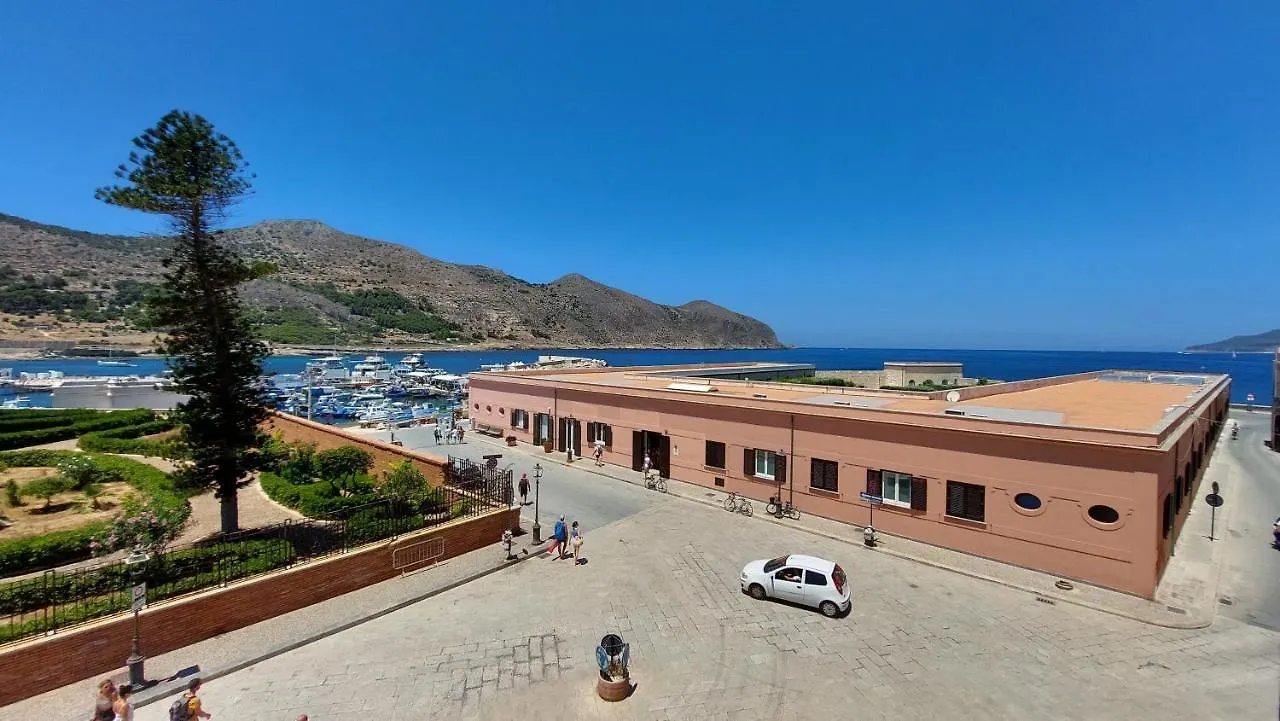 Casa Blue Windows P1 Apartment Favignana